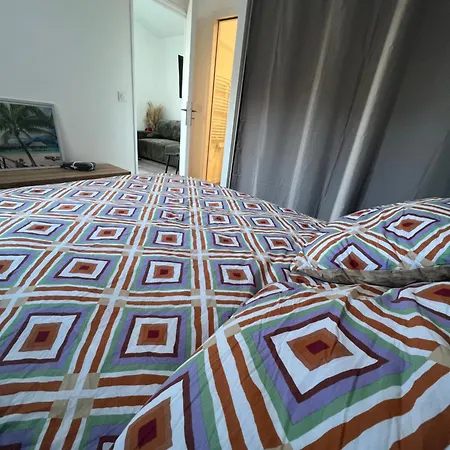 Maison T2 Avec Jaccuzi Wifi Parking Saint-Cyr-sur-Mer Exterior foto