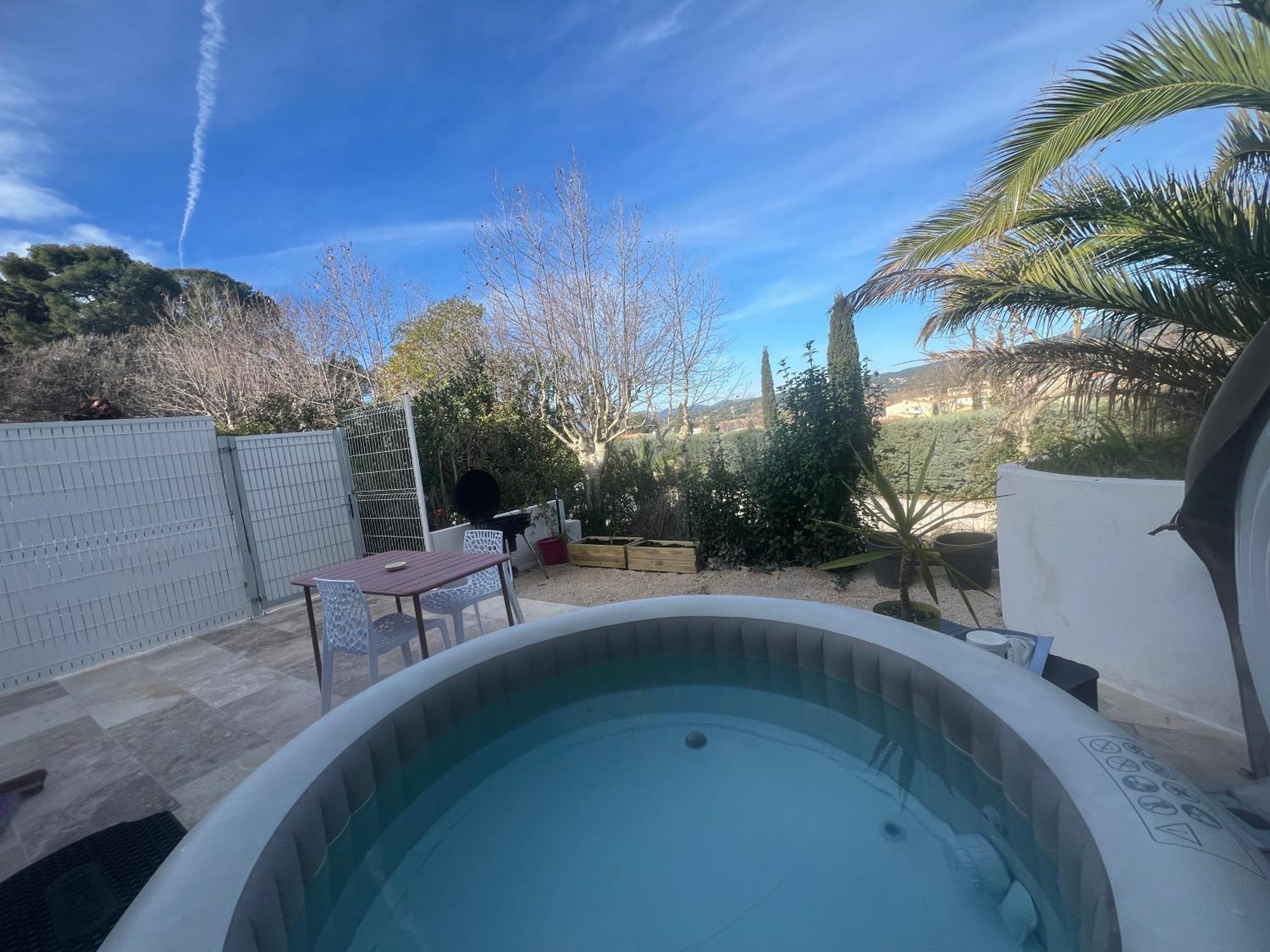 Maison T2 Avec Jaccuzi Wifi Parking Appartement