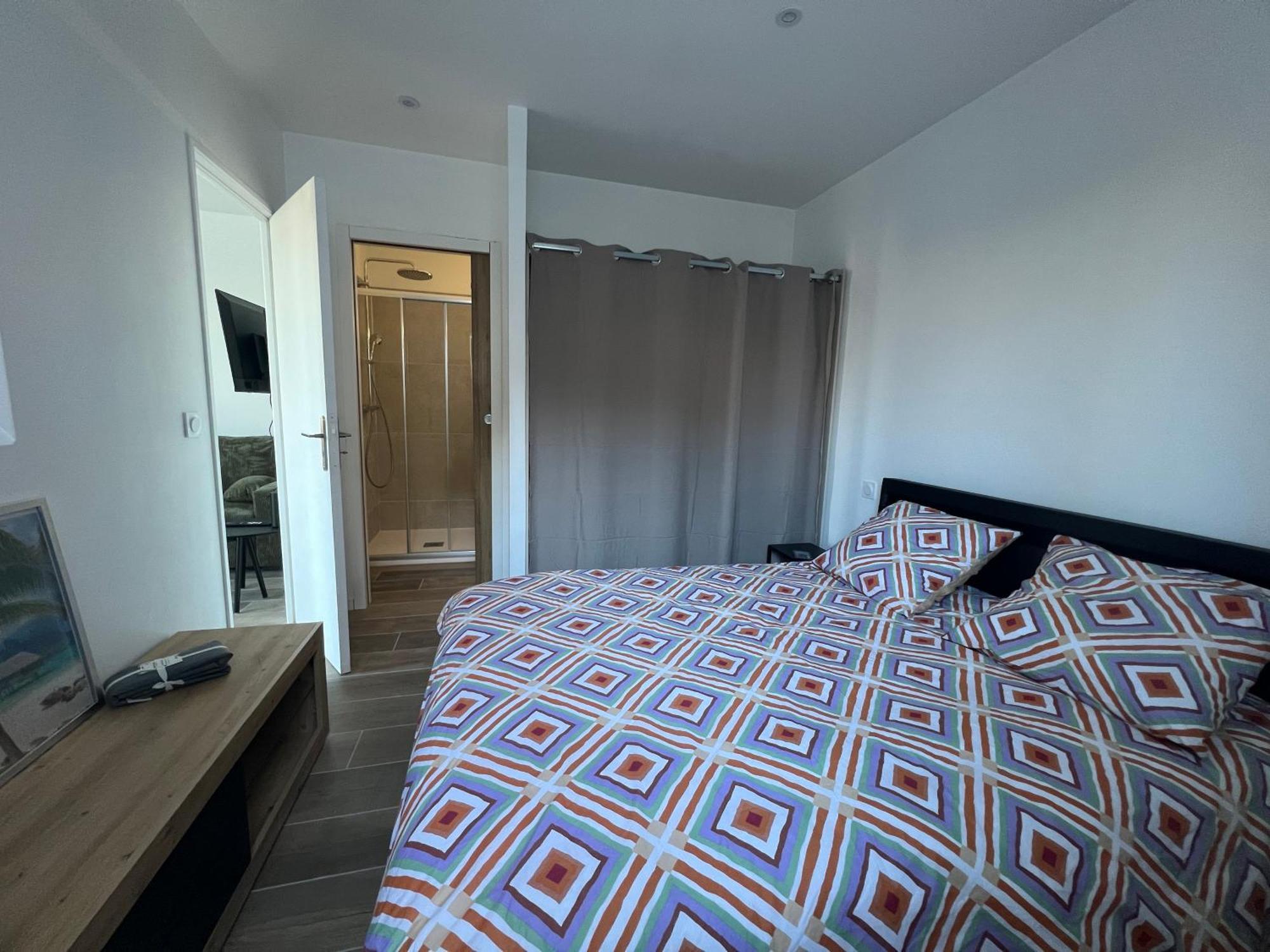 Appartement Maison T2 Avec Jaccuzi Wifi Parking *